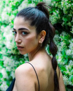 summer ponytail styles DKUK Peckham