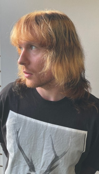 Great-hair-at-DKUK-mirrorless-salon-in-Peckham